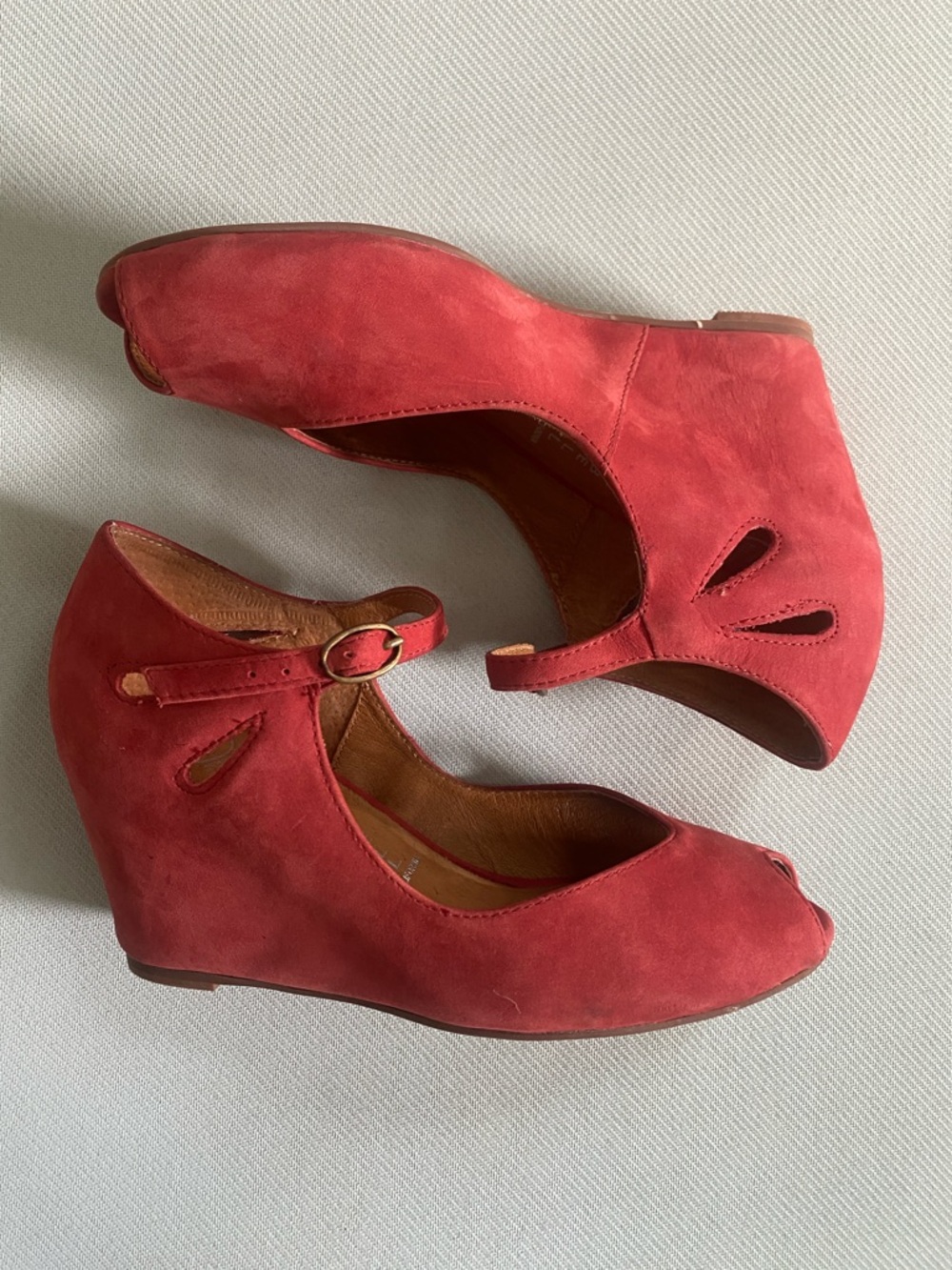 Jeffrey Campbell Red Suede Peep-Toe Mary Jane Wedges - Picture 3 of 7